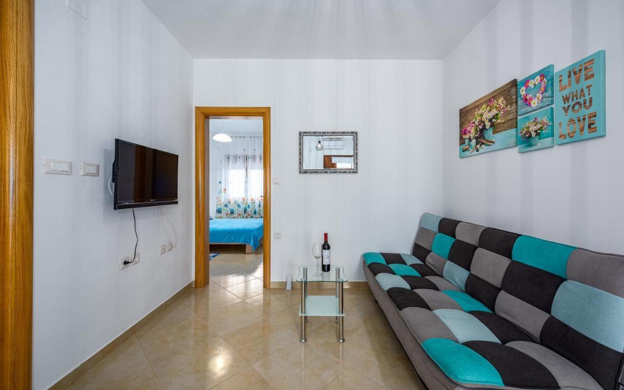 The Willow Garden Apartment House Marcana Bagian luar foto