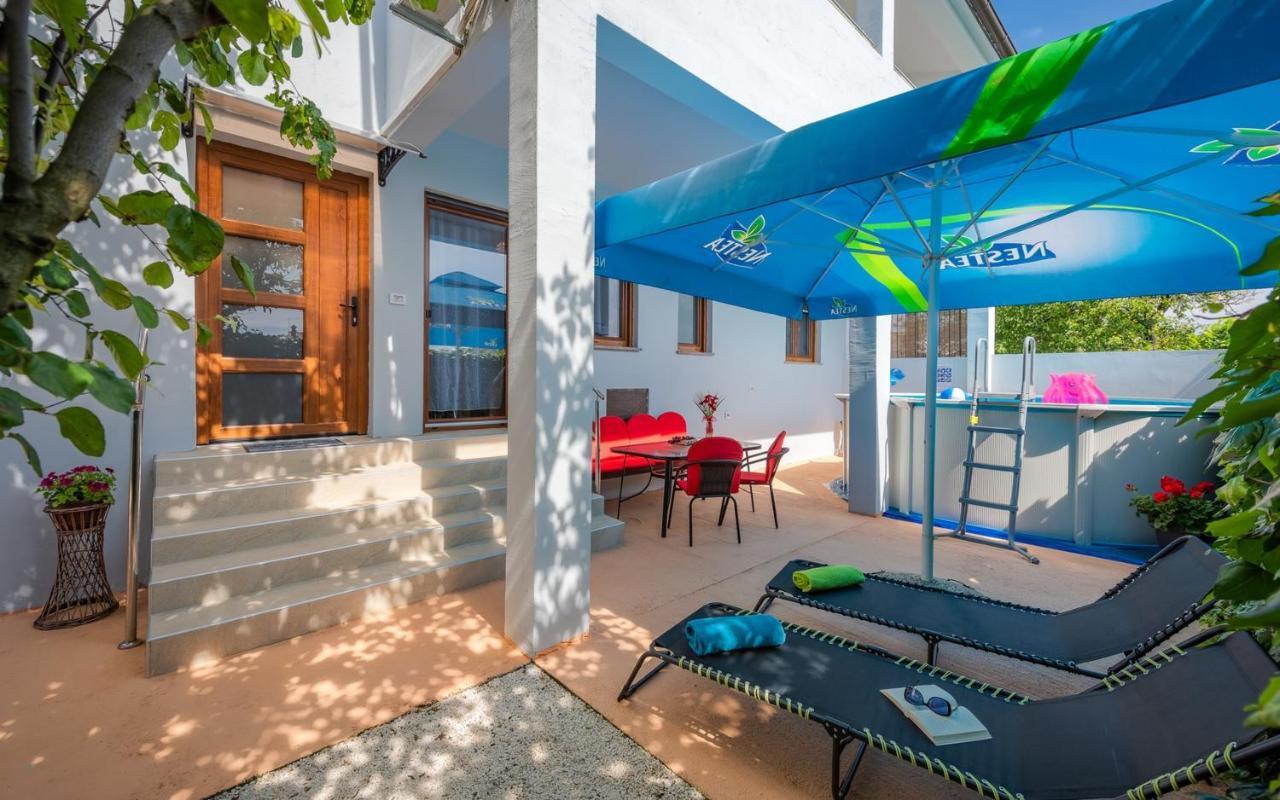 The Willow Garden Apartment House Marcana Bagian luar foto